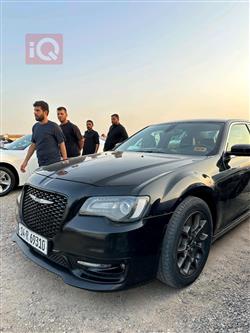 کرایسلەر 300
